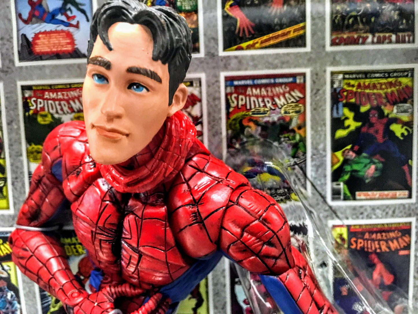 Marvel Legends Icons: Spiderman