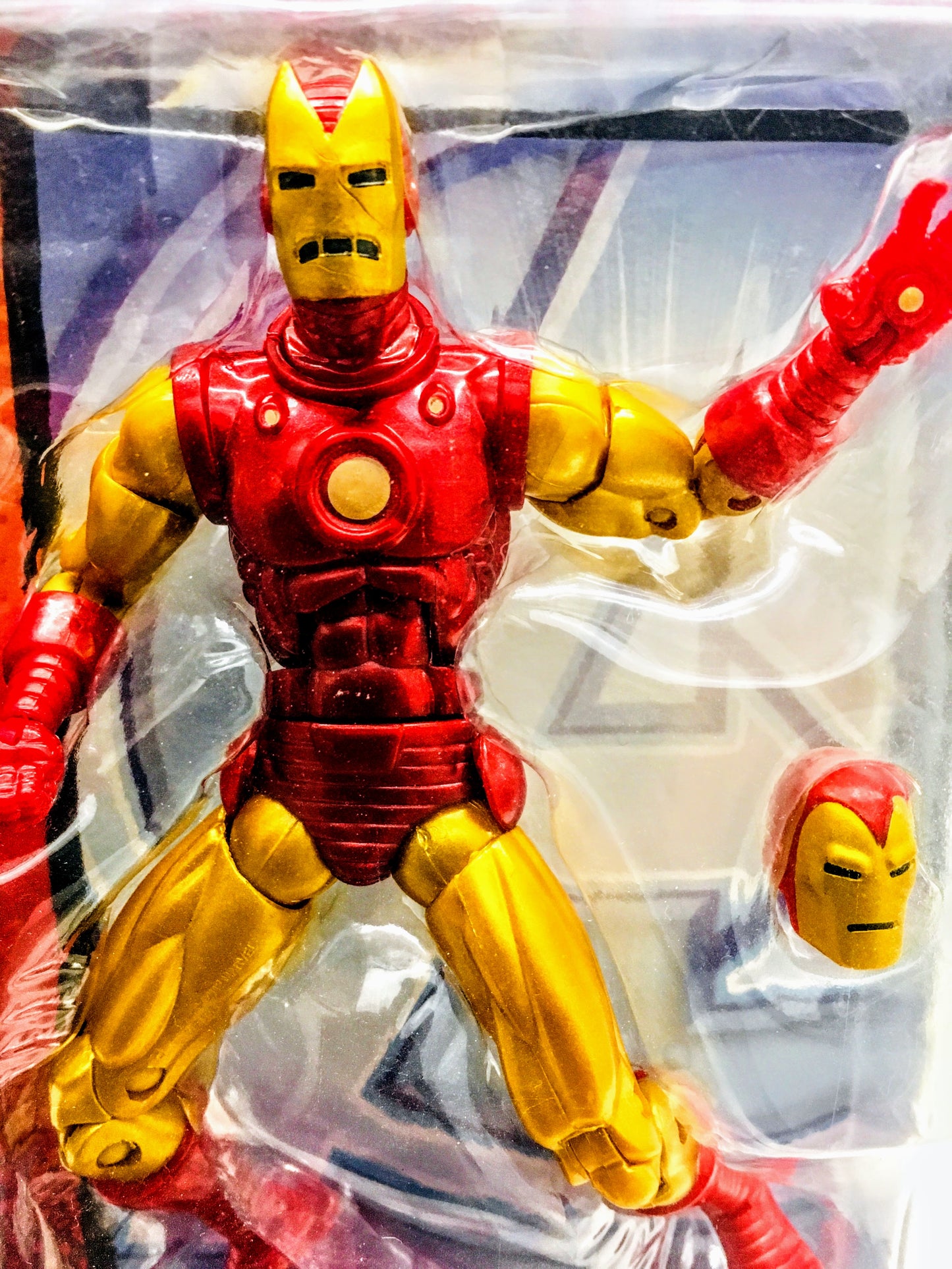 Hasbro Marvel Legends Classic Iron Man