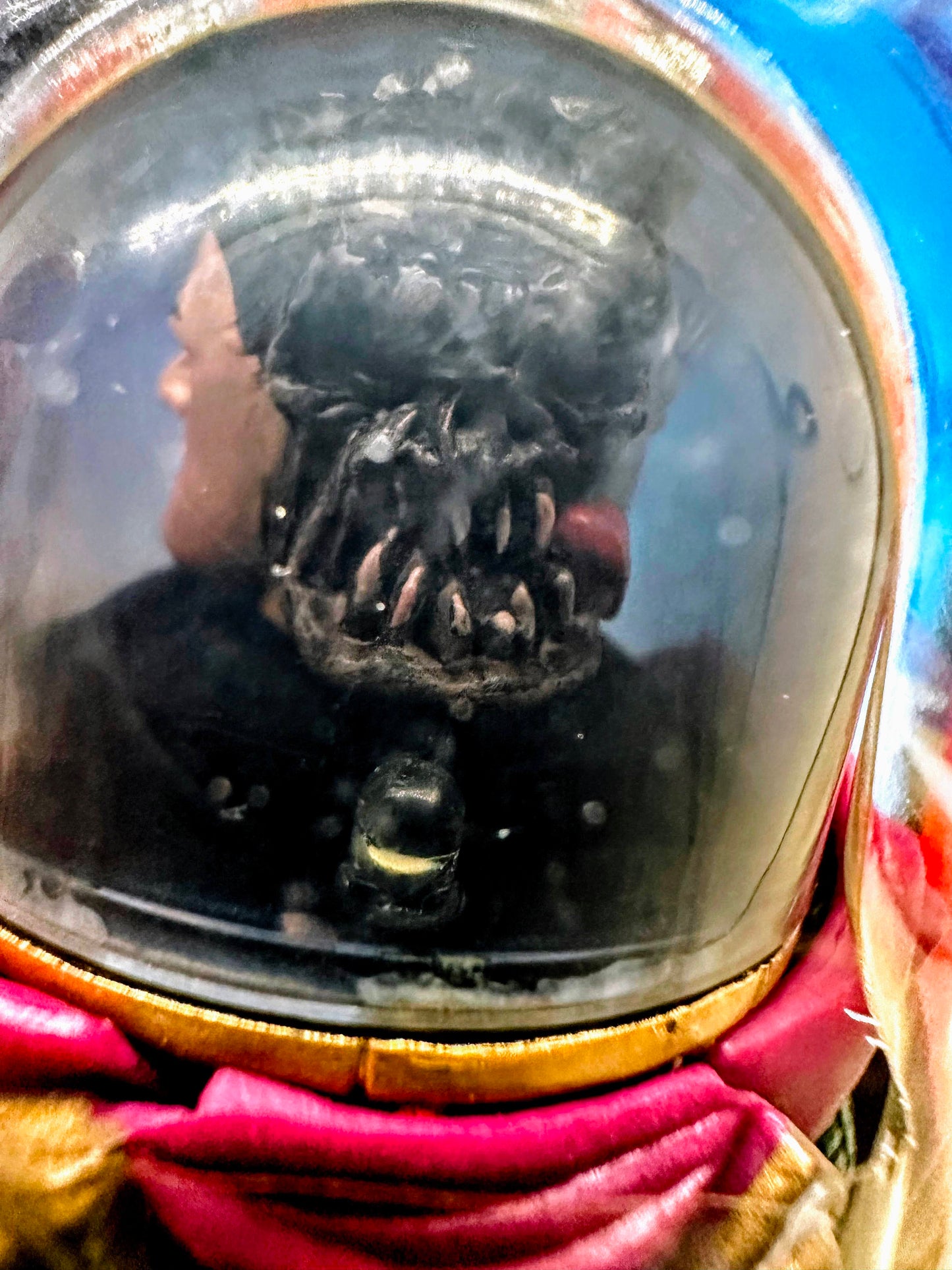 Magic Change Mysterio with Light-Up Helmet