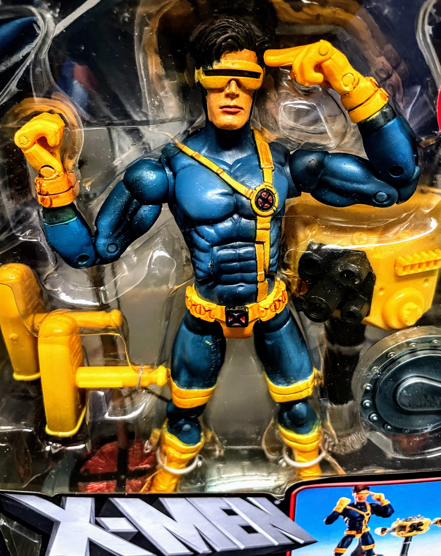 Cyclops with Optic Blast Action